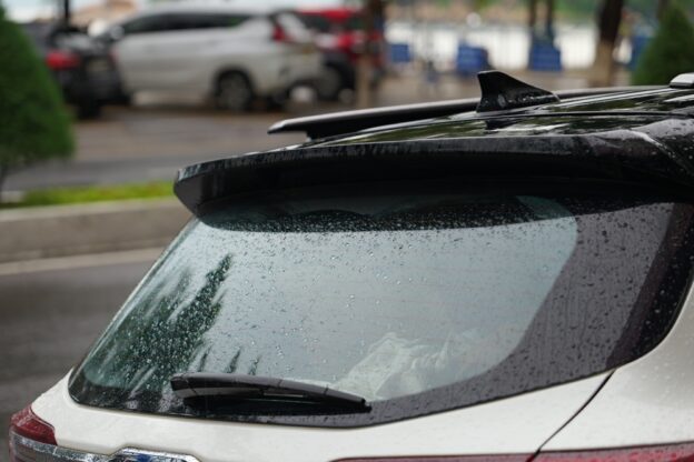 rear window adhesive failure signs
